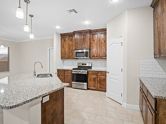 5th image of 7501 Granite Drive