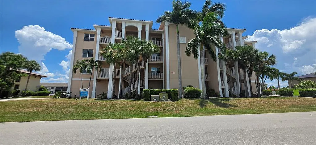 2 bed, 2.0 bath, 2021 sqft, $4,500 — Photo 2