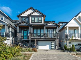 16739 16a Ave, Surrey, BC V3Z0T3