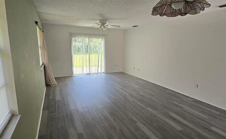 304 Camillia Ln #A — Photo 10