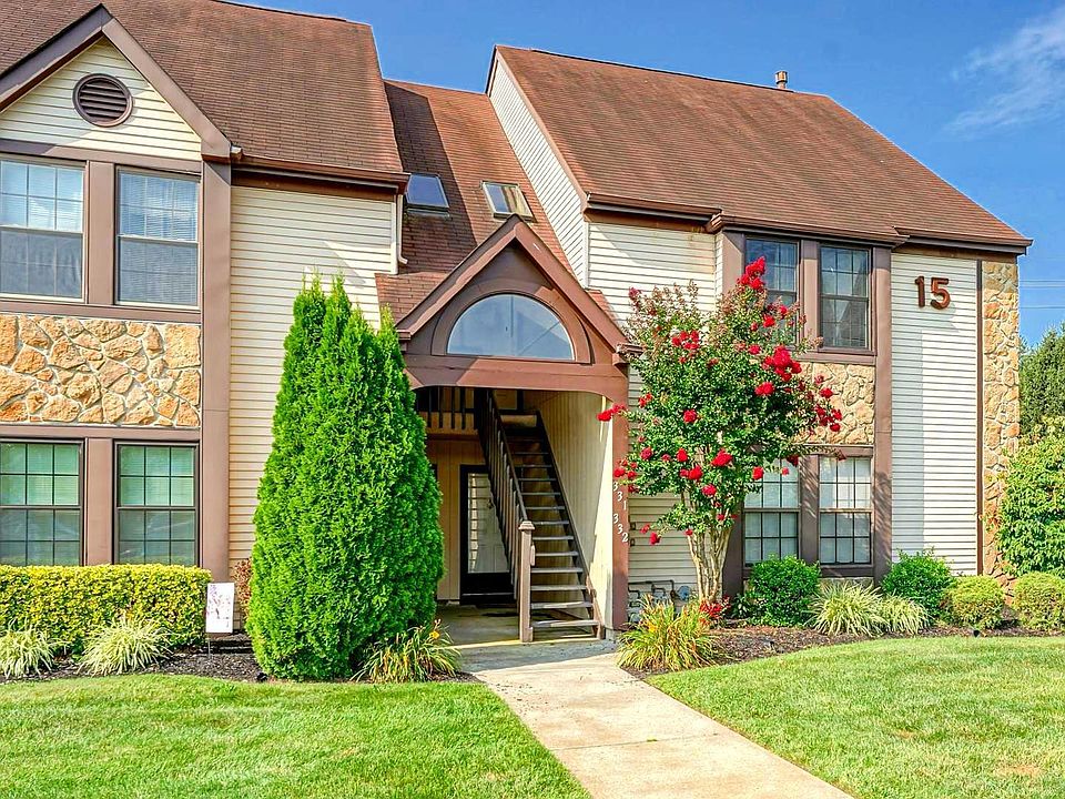 2nd image of 331 Georgia Ct