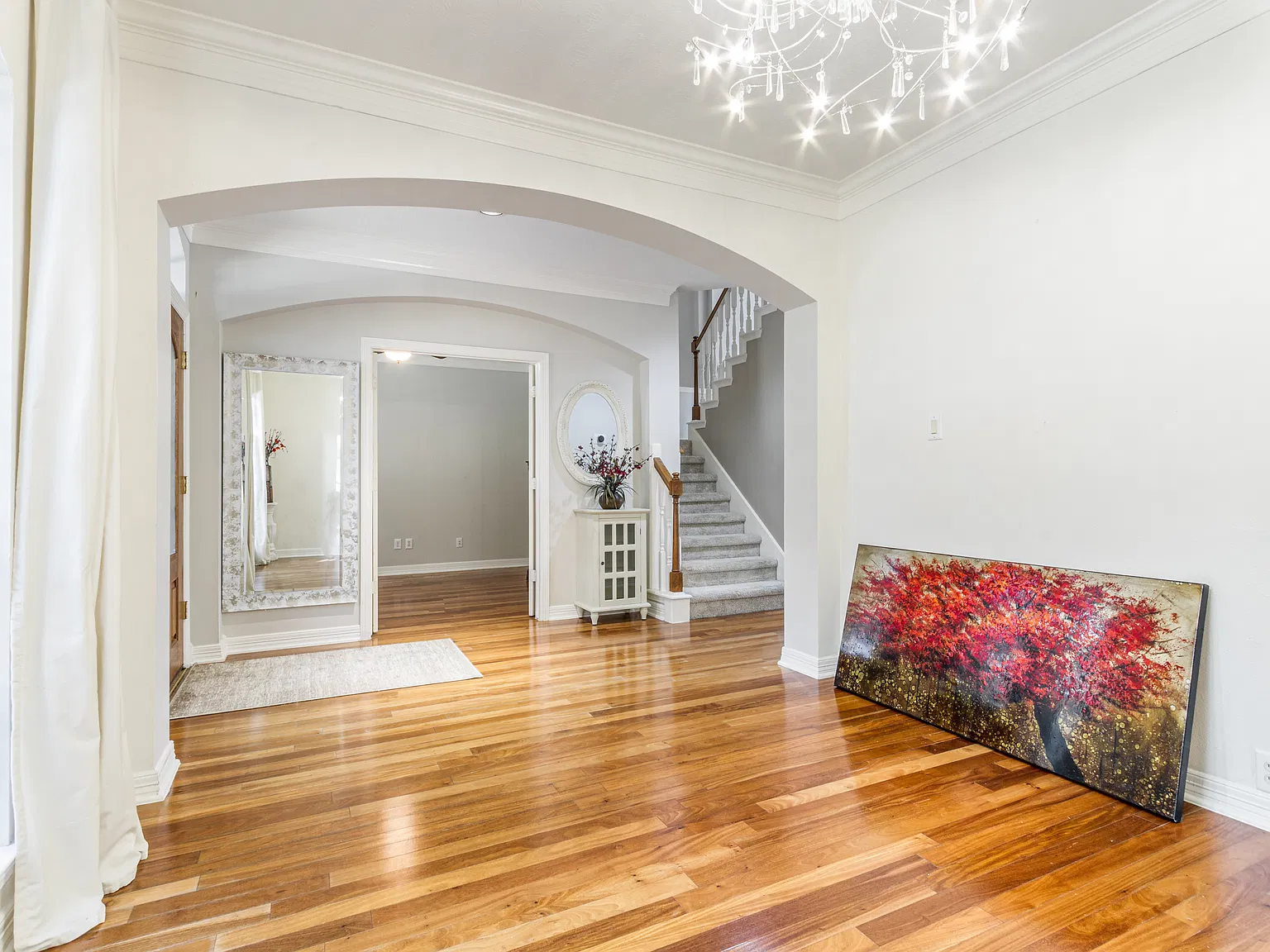 4 bed, 3.5 bath, 2811 sqft, $3,500 — Photo 4