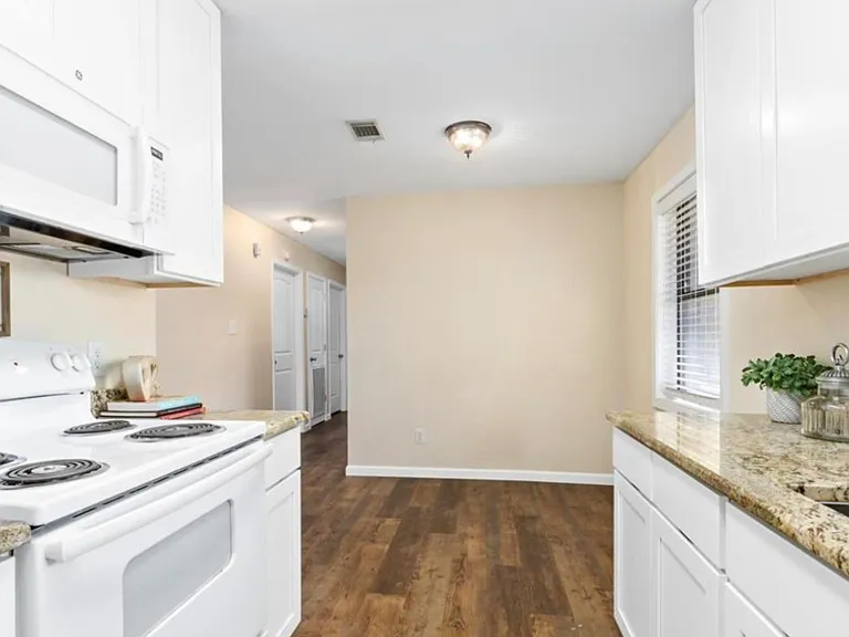7811 Pecan Ln — Photo 7