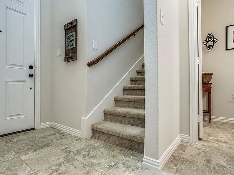 929 Jamesville Ln — Photo 6