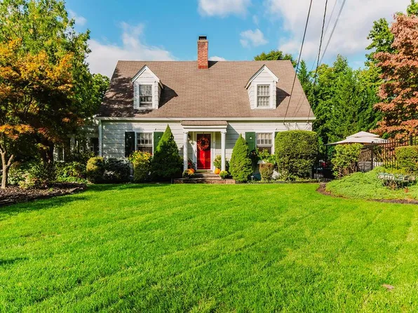 4 Park Lane, West Nyack, NY 10994