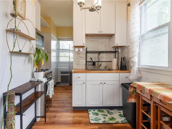 730 Charles St, Providence, RI 02904