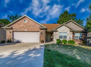 5009 Chesapeake Ln, Columbia, MO 65202