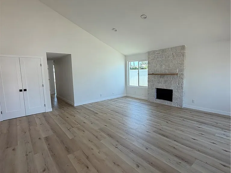 17242 Chicago Ave — Photo 11
