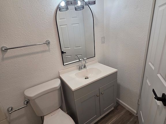 3rd image of 1125 W Kofa Ct