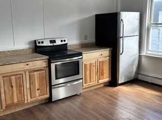 41 Cushing St APT 2, Brunswick, ME 04011