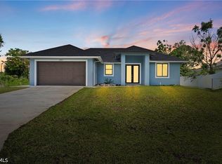 2911 10th St SW, Lehigh Acres, FL 33976