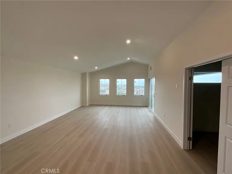 22 Byron Close — Photo 16