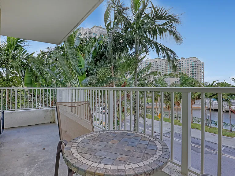 700 E Boynton Beach Blvd #312 — Photo 5