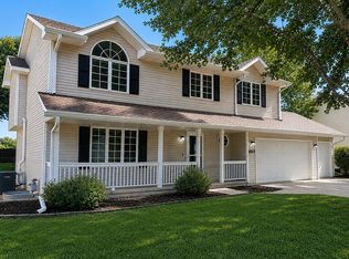 4803 Fieldstone Dr, West Des Moines, IA 50265