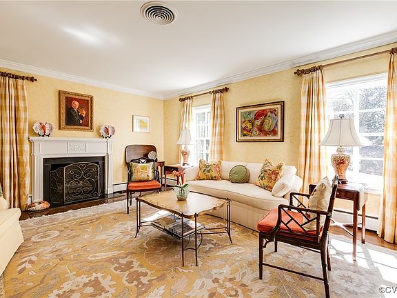 5th image of 206 W Hillcrest Ave