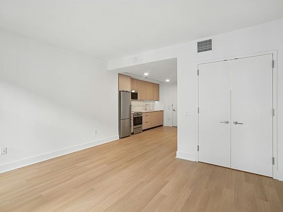 4th image of 499 President St #749
