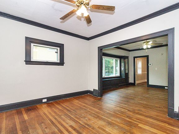 5th image of 3368 W 105th St #3370