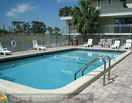 2nd image of 605 S Pine Island Rd APT 101