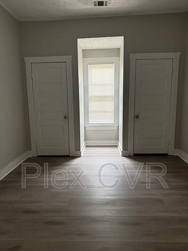 3 bed, 1.0 bath, 1198 sqft, $1,200 — Photo 4