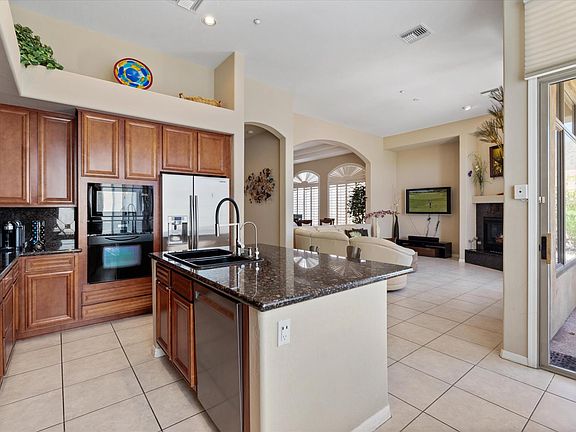 4th image of 11521 E Beck Ln