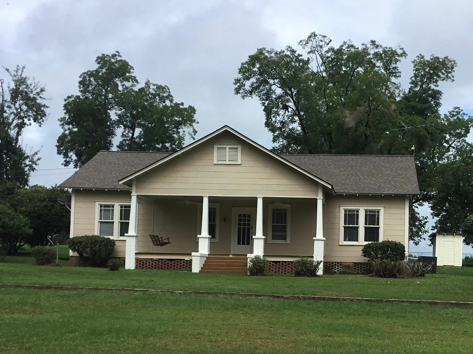 3 bed, 2.5 bath, 2266 sqft, $1,700 — Photo 1