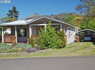 211 Oregon St, Mosier, OR 97040