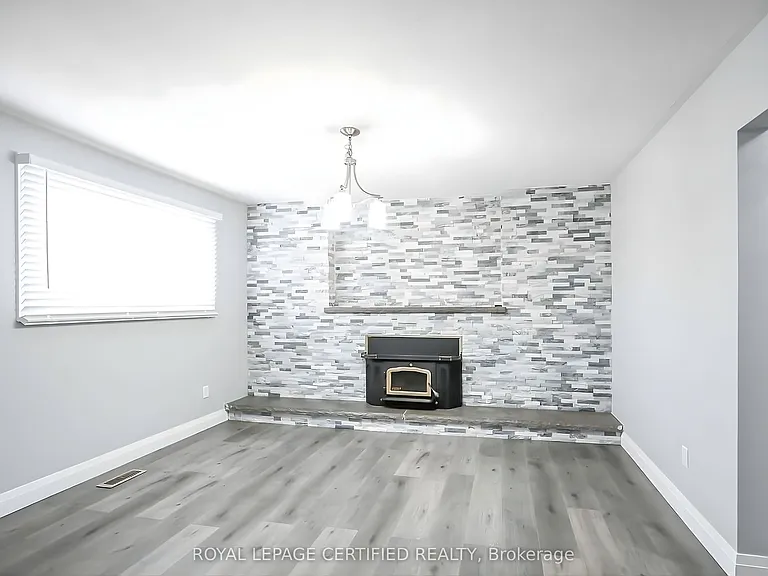 40 Honeywell Dr #BASEMENT — Photo 3