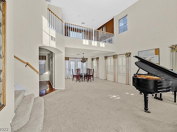 4th image of 8970 Malarga St