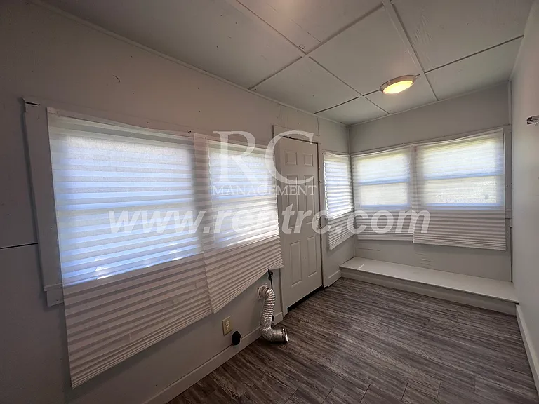 505 Sheridan St — Photo 12