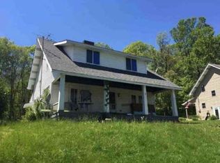 405 Railroad Ln, Export, PA