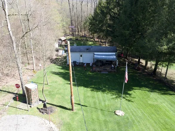 481 Twin Oaks Rd, Polk, PA 16342