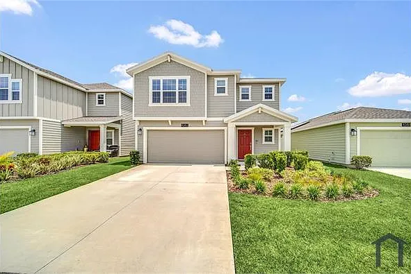 6 bed, 2586 sqft, $3,600 — Photo 2