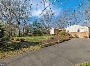 4312 Olley Ln, Fairfax, VA 22032