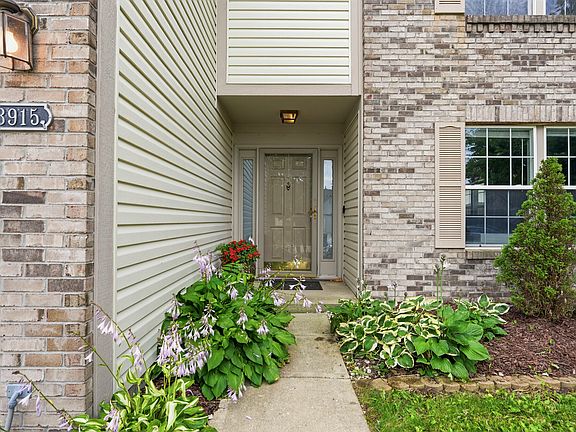 3rd image of 3915 Rosefinch Cir