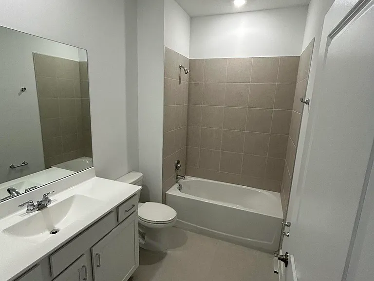 1769 SE Crosswood Way — Photo 25