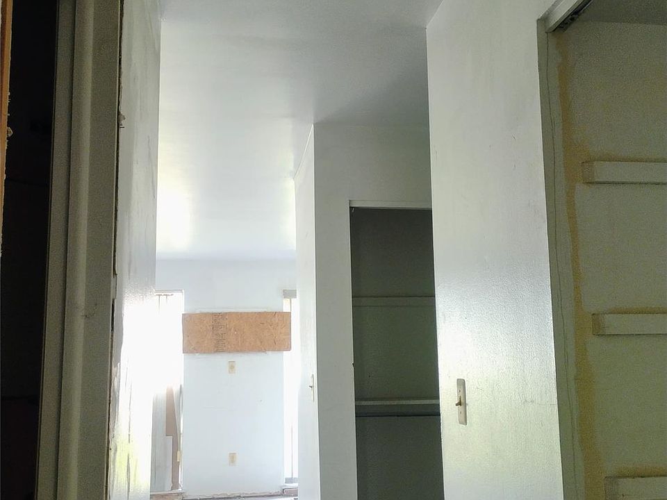 22100 Dante St, photo 3