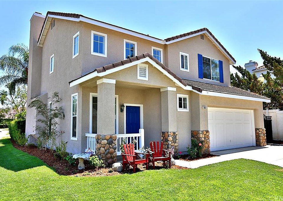 1st image of 342 Oakwood Ct