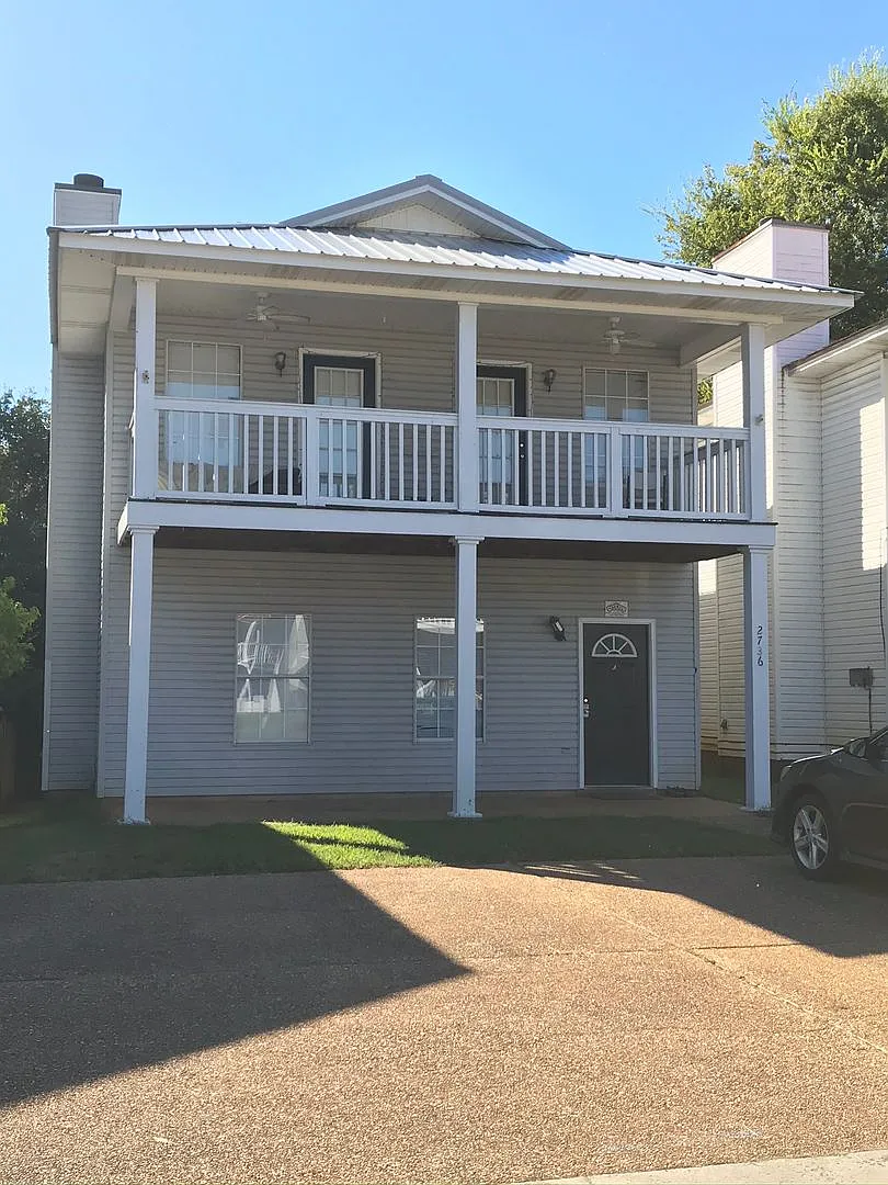 Building Photo - 2736 Sumner Pl
