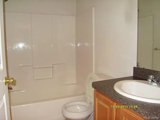 2263 Crystal Crossing Dr photo 1