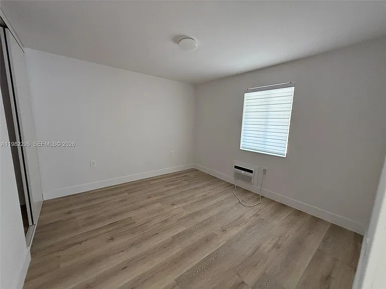 1300 NE 110th St #8 — Photo 14