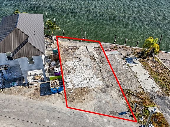 5th image of 63 Emily Ln