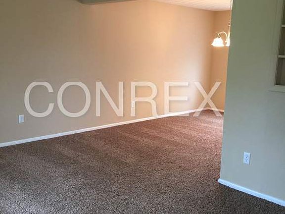 2nd image of 1415 Longacre Dr