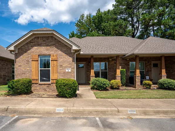 1875 Village Commons Dr Unit A, Conway, AR 72032