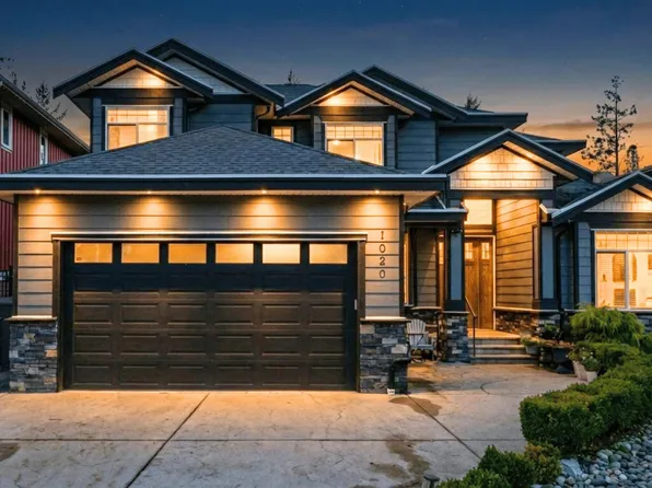 1020 Jay Cres, Squamish, BC V8B 0P2