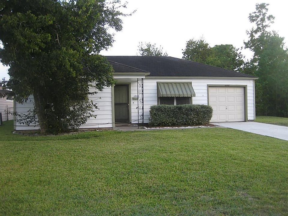 1st image of 4902 Meadow Park Dr