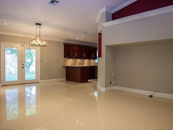 2nd image of 5722 Lake George Pl