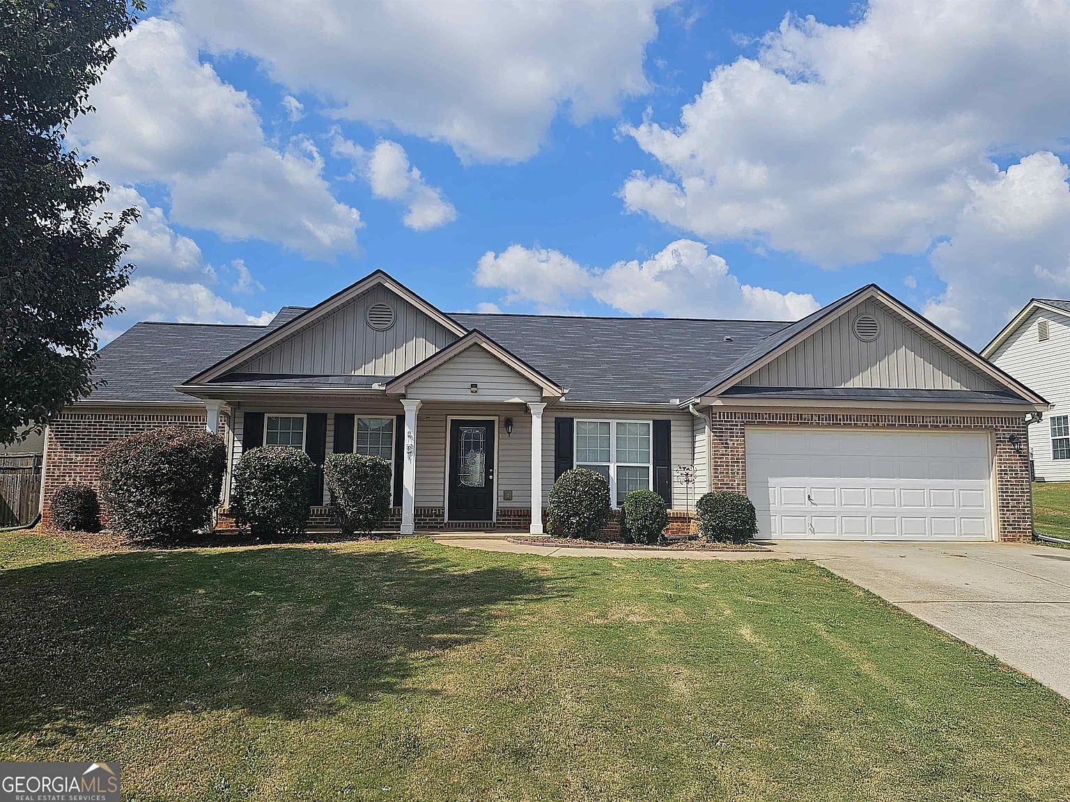 4 bed, 3.0 bath, 1980 sqft, $2,000 — Photo 1