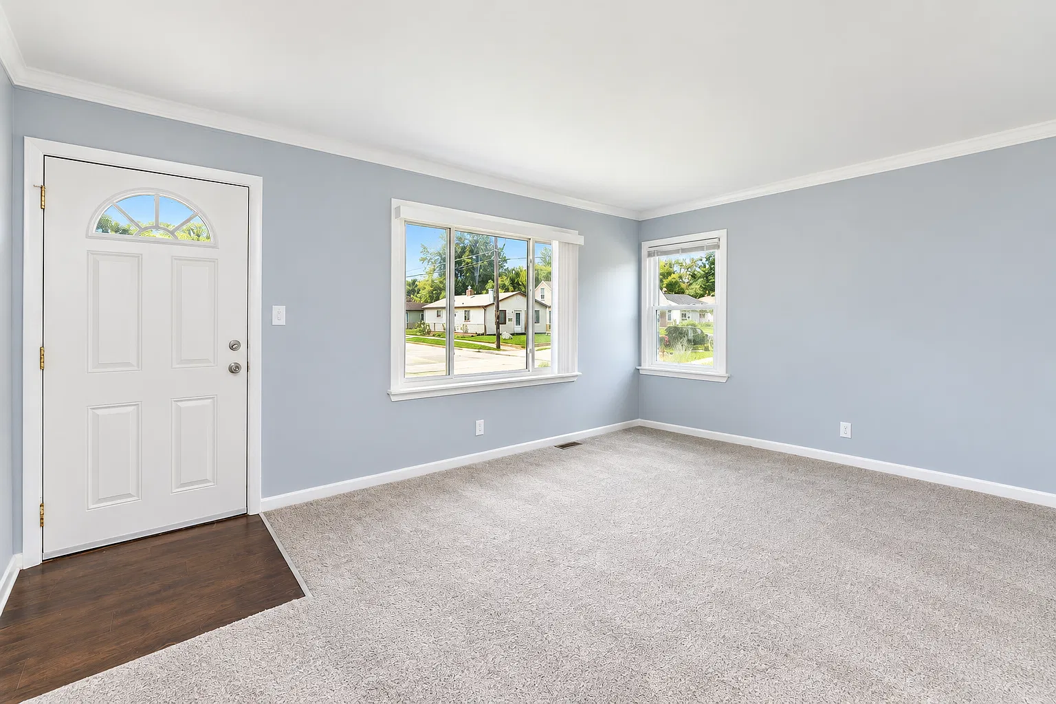 14203 Hendricks Ave — Photo 3
