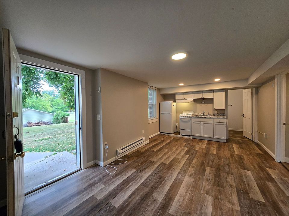 1st image of 554 S Main St APT 8