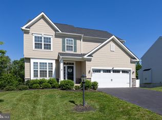1033 Cedarbrook Ln, Pennsburg, PA 18073
